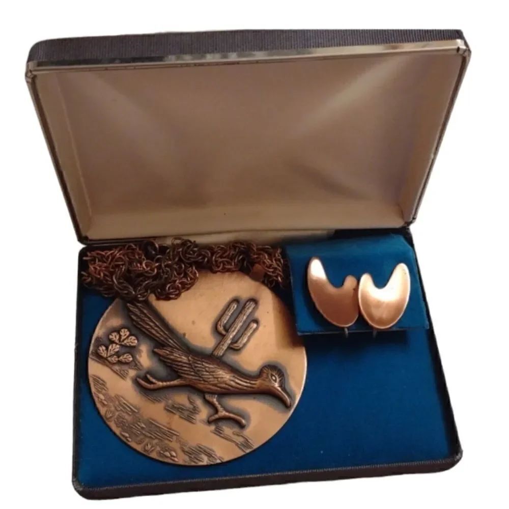 Solid copper roadrunner medallion necklace w matching clip earrings